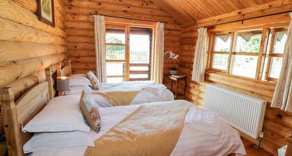 Far Coley Farm & Log Cabin