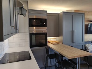 Fridge, microwave, oven, stovetop - Mountain studio with Mont Blanc view - 3 guests (La Plagne)