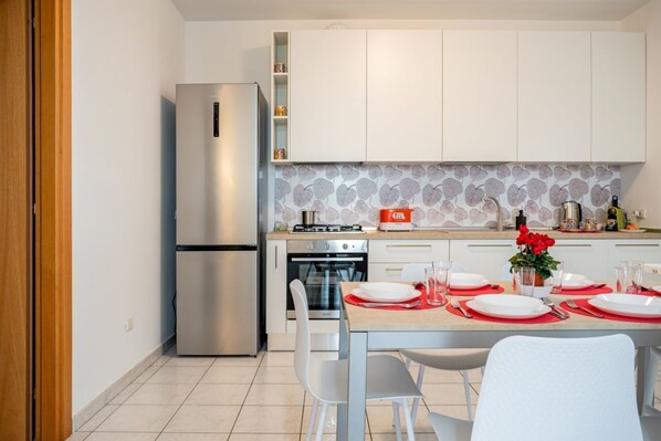 Oven, stovetop, dishwasher, toaster