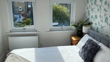 4 Schlafzimmer, Schreibtisch, Bügeleisen/Bügelbrett, kostenloses WLAN