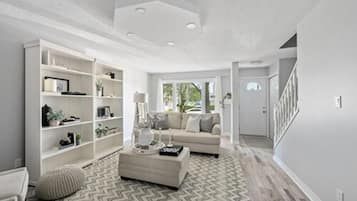 Residenza Executive, 3 camere da letto, non fumatori, patio | Area soggiorno | TV a schermo piatto 43 pollici con canali via cavo, TV, Netflix