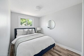 Executive Townhome, 3 Bedrooms, Non Smoking, Patio