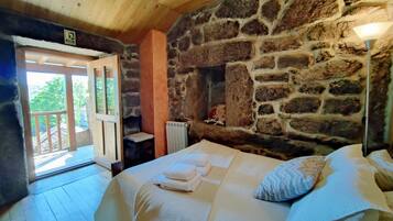 2 chambres, fer et planche Ă repasser, accĂšs Internet, draps fournis