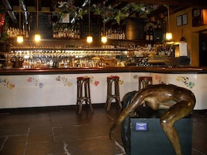 Bar (en el alojamiento)