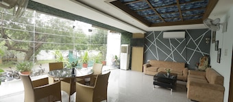 HOTEL PRIDE INN