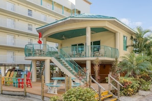Exterior - 607S-Penthouse-Beach View,Top Floor, 2/2 on Beach (Treasure Island)