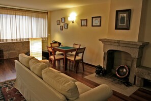 Lobby sitting area - Casa dos Poços (Figueira de Castelo Rodrigo)