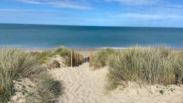 Una spiaggia nelle vicinanze