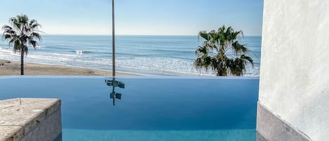 SWIM UP SUPERIOR | 1 bedroom, minibar, in-room safe, desk