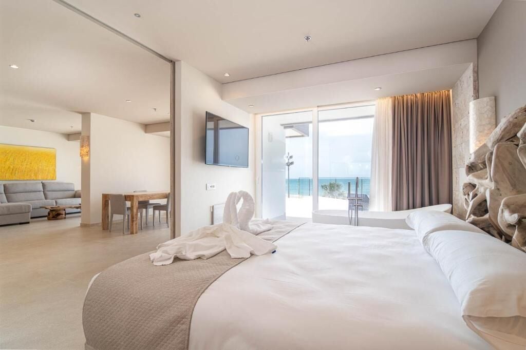 JUNIOR SUITE MASTER | Bar mini, peti besi dalam bilik, meja, ruang kerja komputer riba 