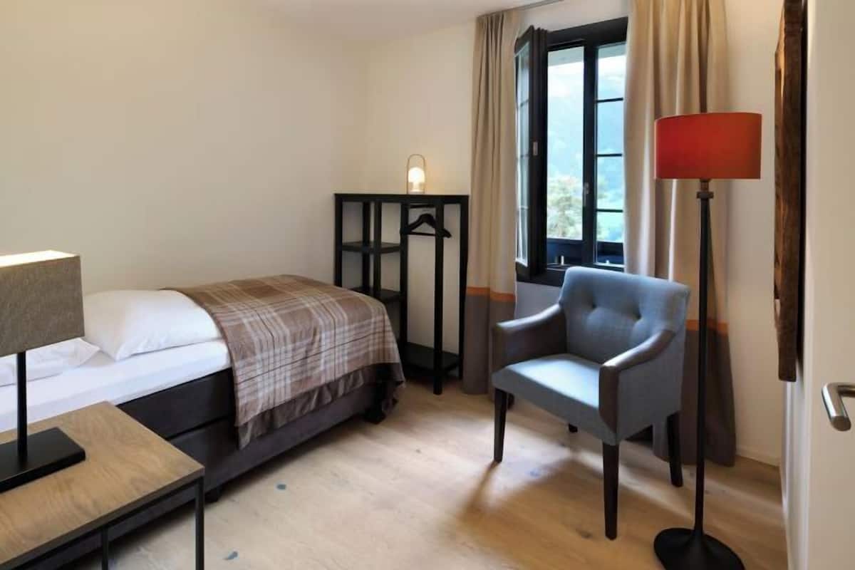 1 bedroom, hypo-allergenic bedding, free WiFi