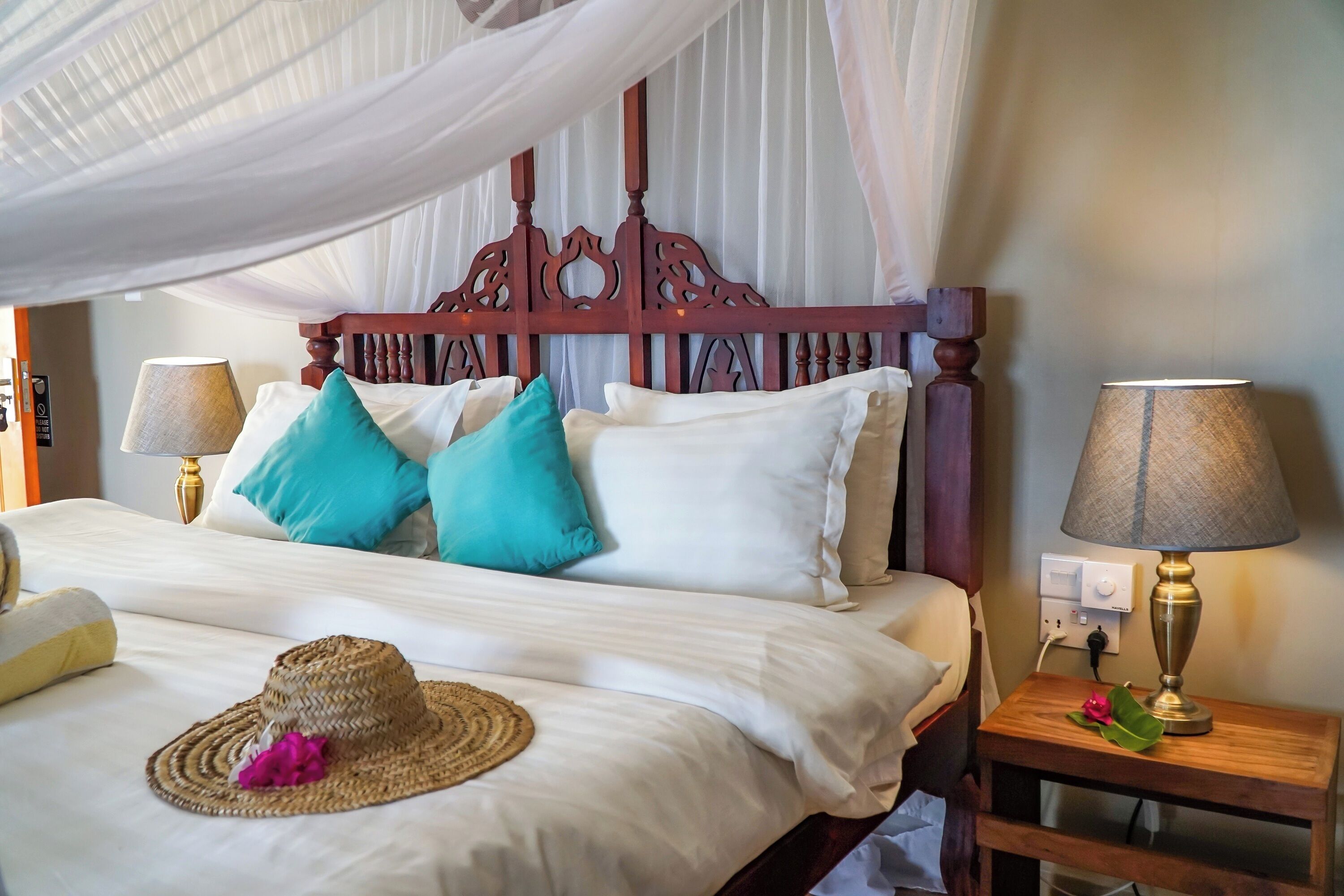 Minibar, caja de seguridad en la habitación, escritorio y wifi gratis 