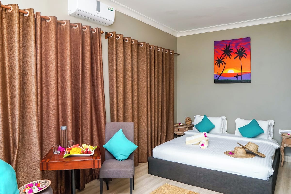 Deluxe Double Room | Minibar, in-room safe, desk, free WiFi