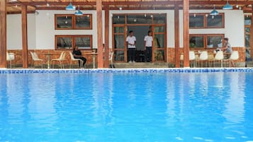 Poolside bar