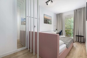1 chambre, bureau, fer et planche à repasser, Wi-Fi