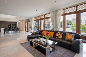 Grand Deluxe 4br Pool Villa | Living area