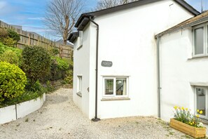Front of property - Waterwitch (Newquay)