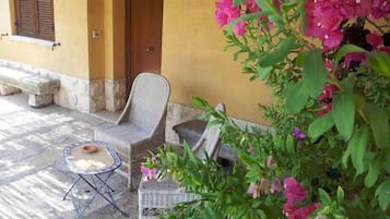 Exclusive Condo, 1 Bedroom | Terrace/patio