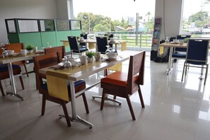 Free daily local cuisine breakfast - NutriTECH Hotel and Events (Calapan)