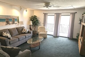 TV - Daytona Beach Getaway – Pool View, Gated Complex, 2-Min Stroll to the Ocean (Daytona Beach Shores)