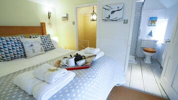 2 habitaciones, decoración personalizada y muebles diferentes