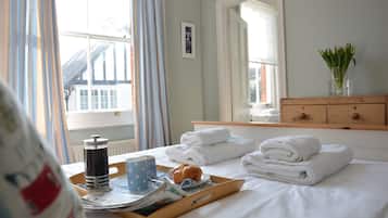 3 bedrooms, individually decorated, individually furnished, free WiFi