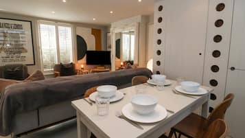 Cottage | Dining