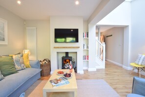 Living room - Seawall Cottage, Aldeburgh (Aldeburgh)