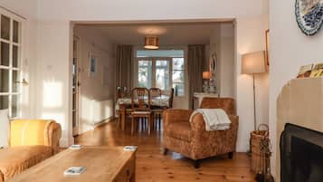 Cottage | Living area | DVD player