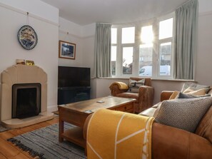 村舍 | 起居区 | DVD 播放器