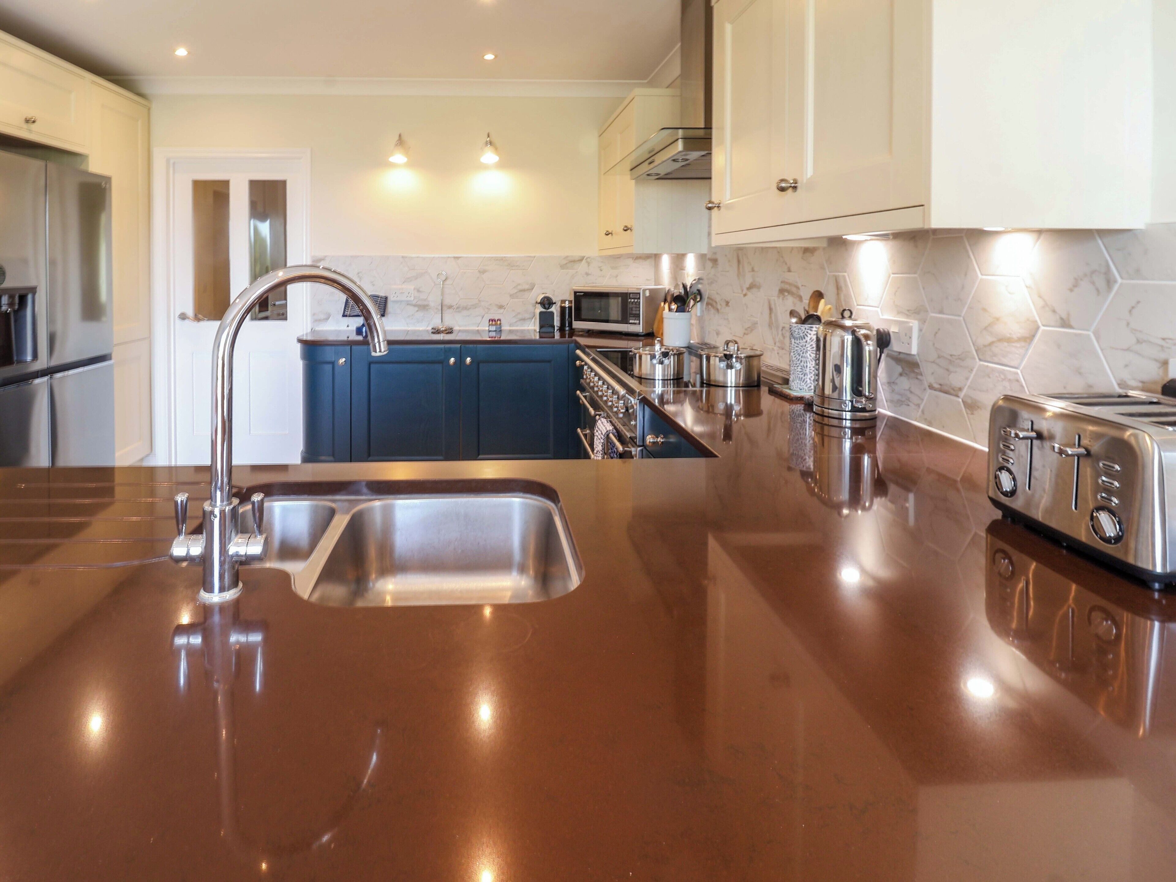 ตู้เย็น, เครื่องล้างจาน, เครื่องครัว/จาน/ช้อนส้อม