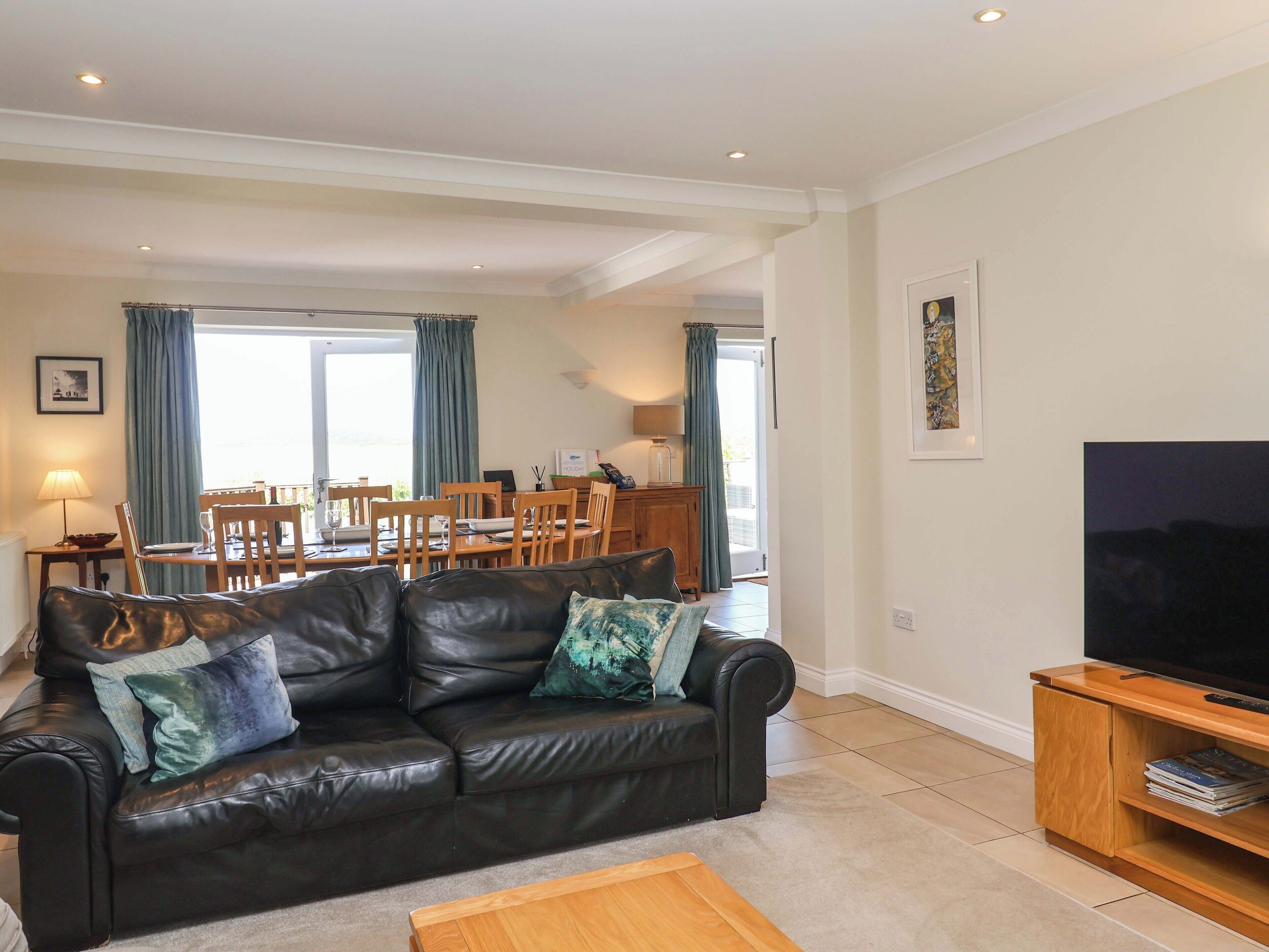 บริเวณนั่งเล่น