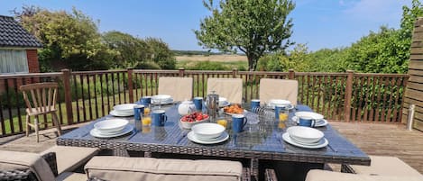 Tempat makan outdoor