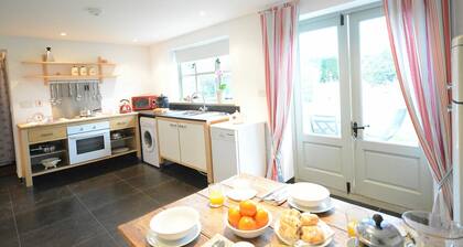 1 Grange Cottages, Westleton