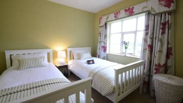 2 bedrooms, individually decorated, individually furnished, free WiFi