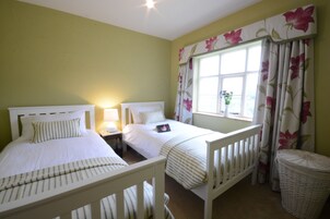 2 bedrooms, individually decorated, individually furnished, free WiFi