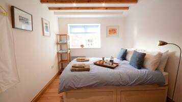 2 bedrooms, individually decorated, individually furnished, free WiFi