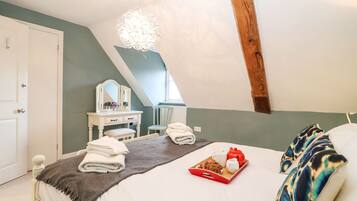 Cottage | Interior