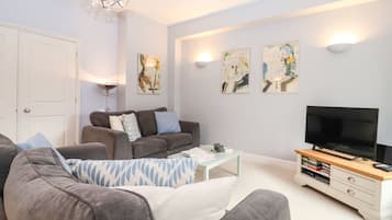 Cottage | Interior