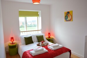 2 habitaciones, decoración personalizada y muebles diferentes 