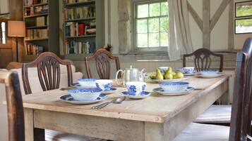 Cottage | Interior