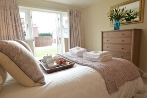 3 bedrooms, individually decorated, individually furnished, free WiFi