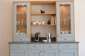 Fridge, dishwasher, cookware/dishes/utensils