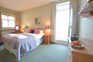 2 bedrooms, individually decorated, individually furnished, free WiFi