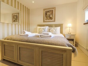 4 kamar tidur dan didekorasi berbeda-beda