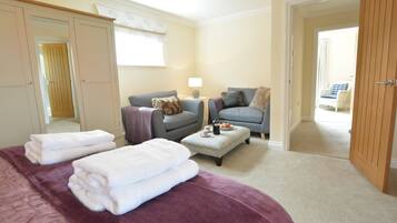 4 bedrooms, individually decorated, individually furnished, free WiFi