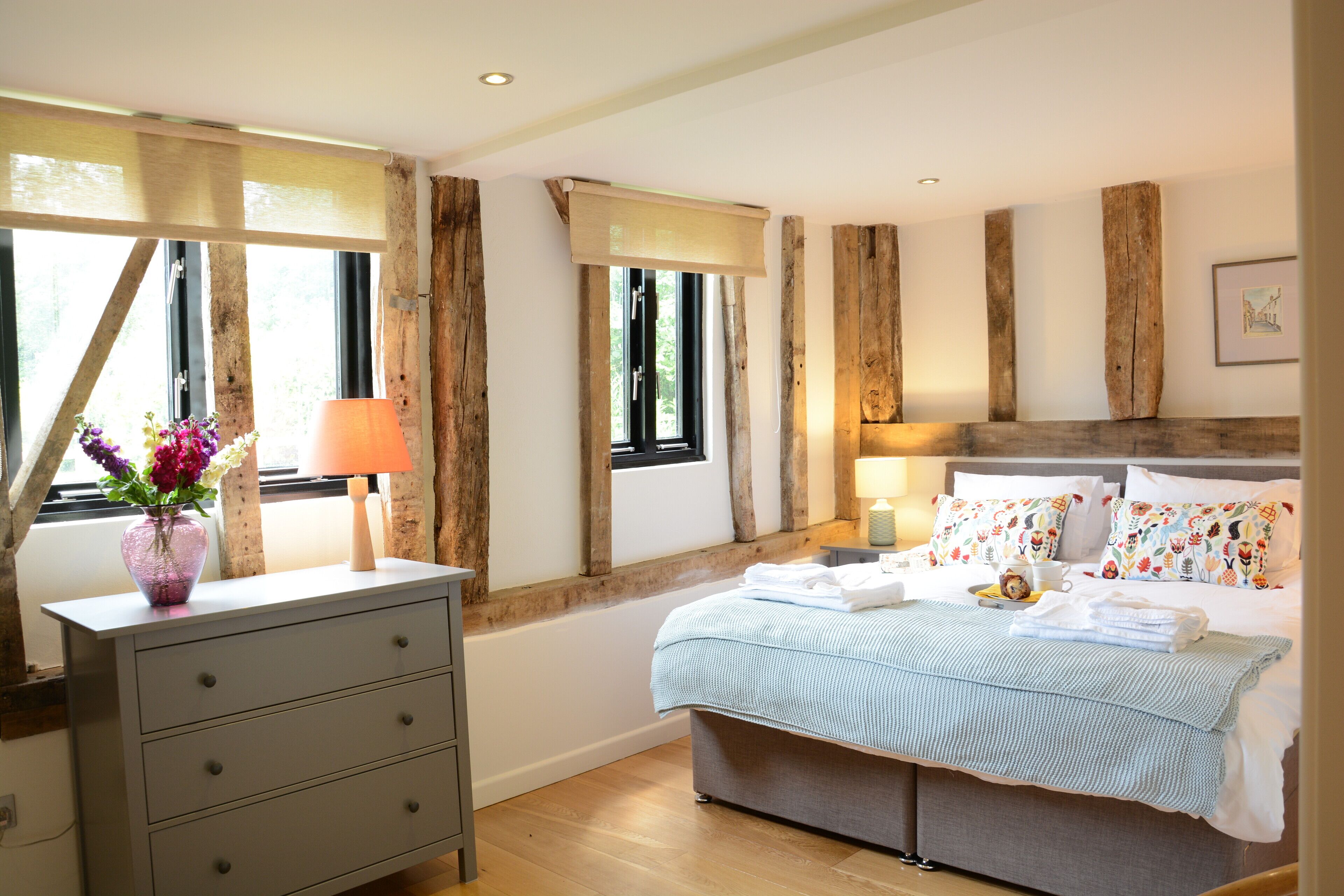2 bedrooms, individually decorated, individually furnished, free WiFi