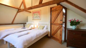 3 bedrooms, individually decorated, individually furnished, free WiFi