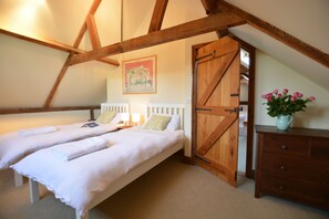 3 bedrooms, individually decorated, individually furnished, free WiFi