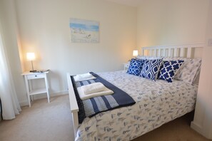 2 habitaciones, decoración personalizada y muebles diferentes